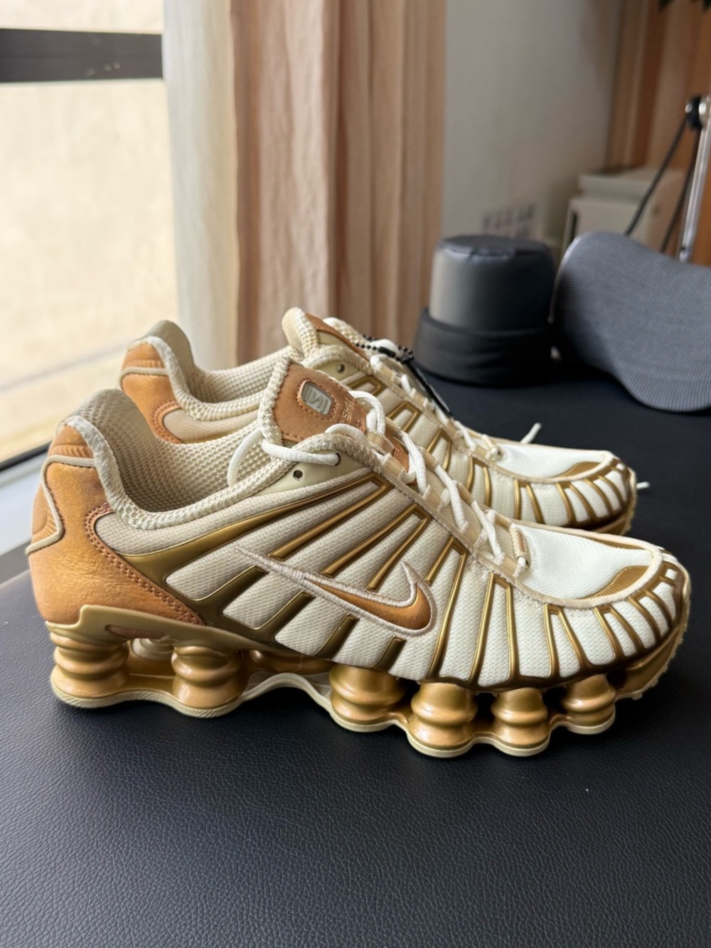 NEW WOMEN'S NIKE SHOX TL 2003 GOLD SHOES SIZE 8